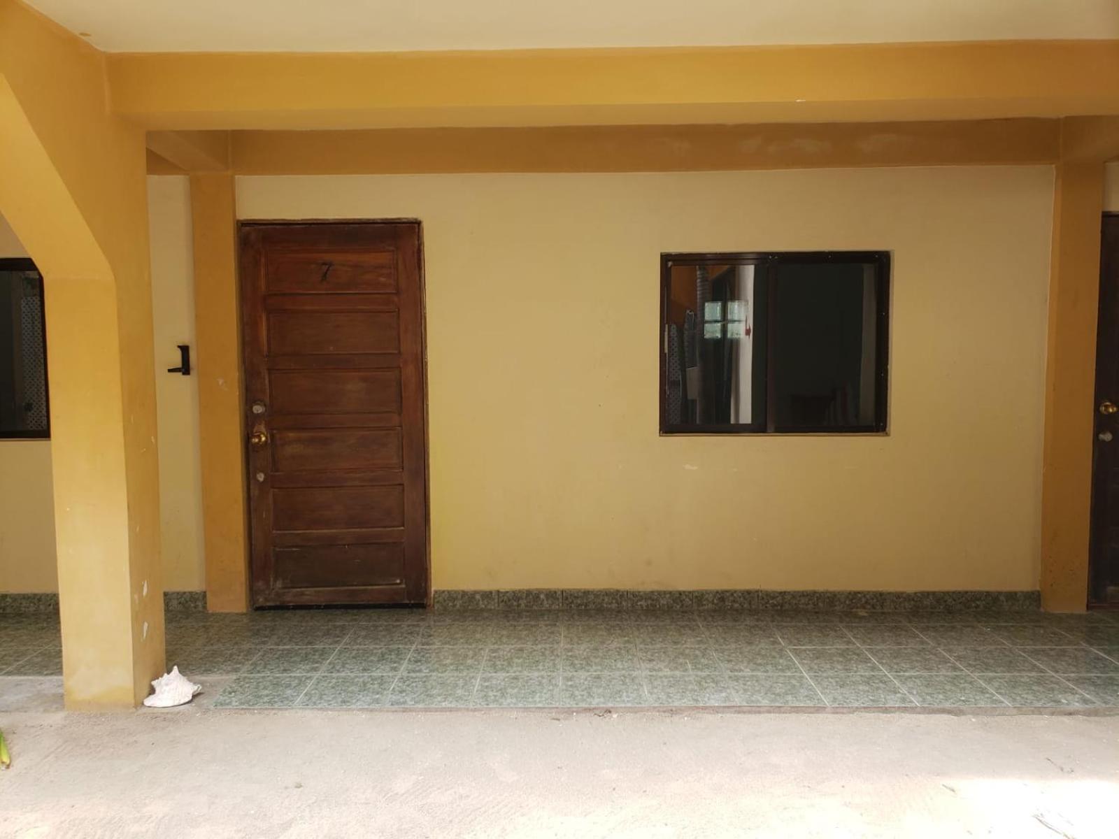 Beach Club Budget Rooms At Popeyes Caye Caulker Ngoại thất bức ảnh